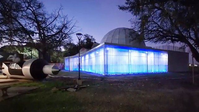 Así luce la fachada del Code a la espera de su reapertura después de haber cerrado en 2018 para comenzar con las obras de renovación del edificio.