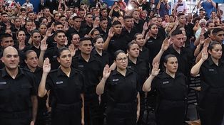Jura. Los primeros alumnos que formarán las filas de la policía provincial.