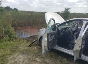 Tres rosarinos fueron guiados por el GPS directo a un zanjón y tuvieron que ser rescatados