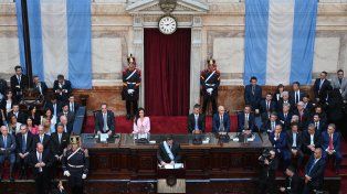 Al igual que en la ceremonia del 1º de marzo de 2024, el presidente utilizará un atril especial, desde donde dará su discurso.