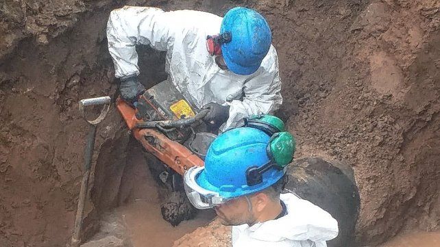 Assa reparó la cañería dañada en Bv. Gálvez al 1600 que había cortado el servicio en algunos barrios