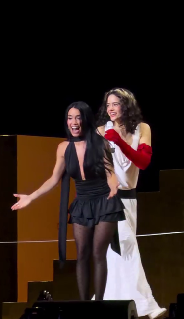 Lali recordó a un ex en el show de Rosalía: la historia del español que incendió un hotel