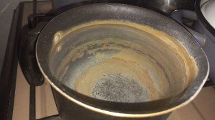 Vecinos de Paraná II preocupados por el estado del agua que sale de las canillas
