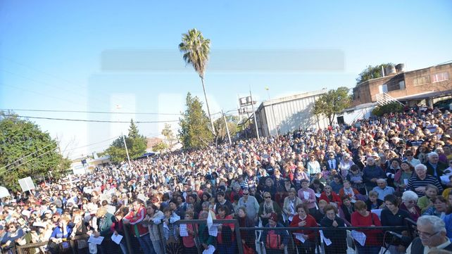 Una multitud veneró a San Cayetano
