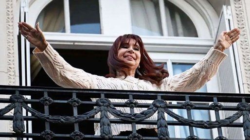 Cristina Fernández confirmó que se presentará en la Justicia para quedar detenida
