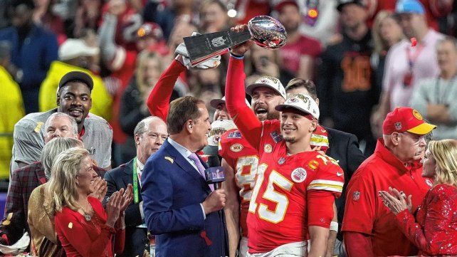 Los Chief de Kansas City festejando el campeonato conseguido en el Super Bowl 2024.