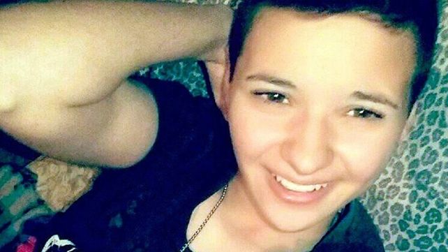 El joven trans de 22 años Tehuel De la Torre fue visto por última vez por sus familiares en la tarde del 11 de marzo de 2021. Hay una recompensa de $5 millones&nbsp;