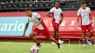 Iván Gómez va a jugar. La cuestión es dónde. ¿Sigue de volante central o se corre al lateral del mediocampo? Todo depende de Sforza. ¿Y Pablo Pérez?