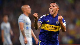 Tevez se inclin&oacute; por la renovaci&oacute;n luego de la conversaci&oacute;n que tuvo con Riquelme.