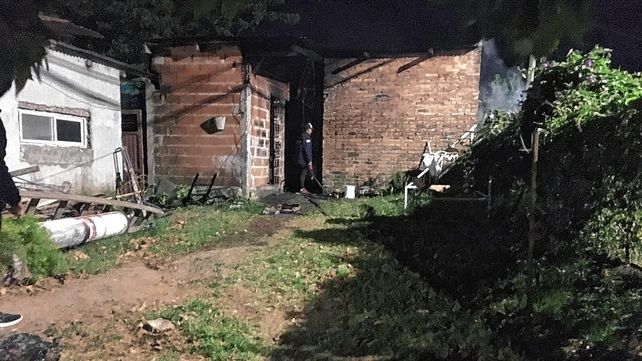 Mujer quemada con alcohol: piden detener a su pareja