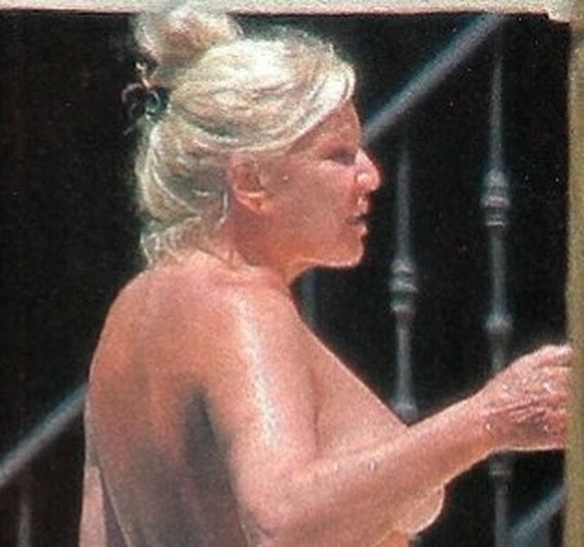 Susana se animó al topless