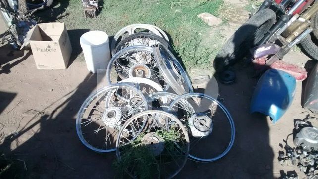 Detuvieron a nueve jóvenes y secuestraron motos robadas en Gálvez