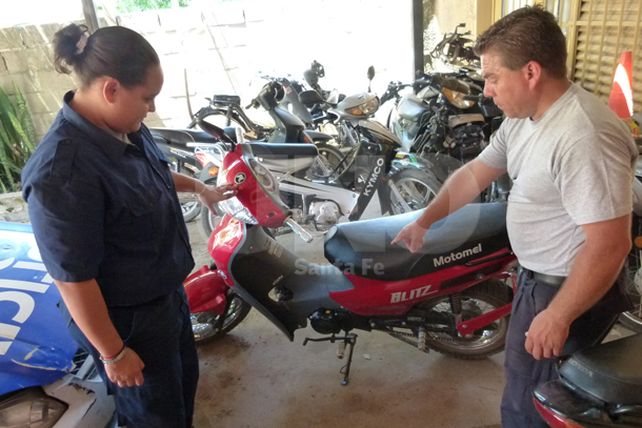 Padre e hijo asaltan, se fugan, los persiguen y los arrestan