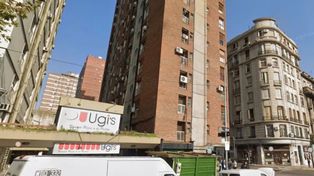 El escenario donde ocurrió el ataque a puñaladas de una mujer a su madre. Luego se arrojó al vacío.
