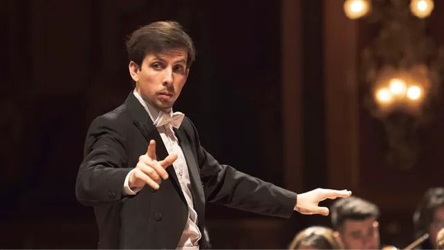 Javier Mas dirige la Orquesta Sinfónica Provincial de Rosario&nbsp;