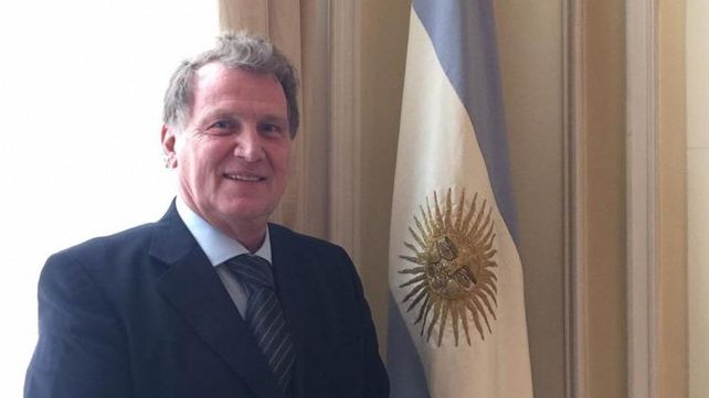 Mala mía. Carlos Sersale se desdijo por reconocer la soberanía inglesa.