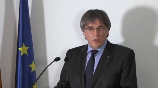 España levantó la orden de arresto contra el separatista catalán Carles Puigdemont