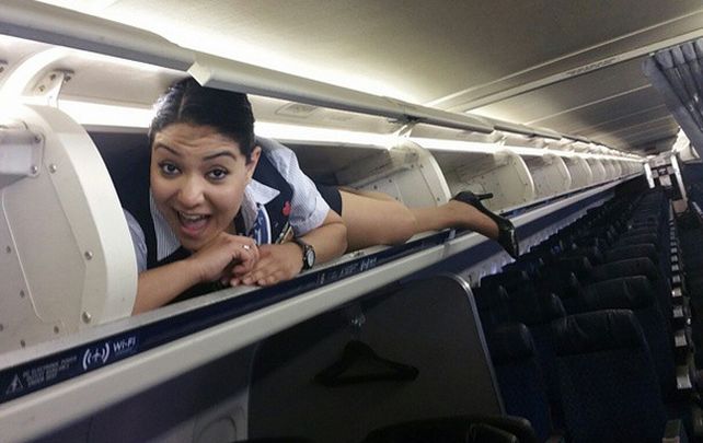¿Qué hacen las azafatas cuando no hay vuelo?