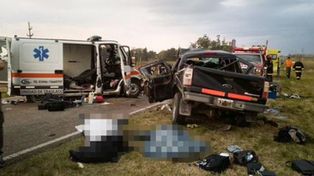 Cinco muertos y cinco heridos graves en un choque a la altura de Nogoyá