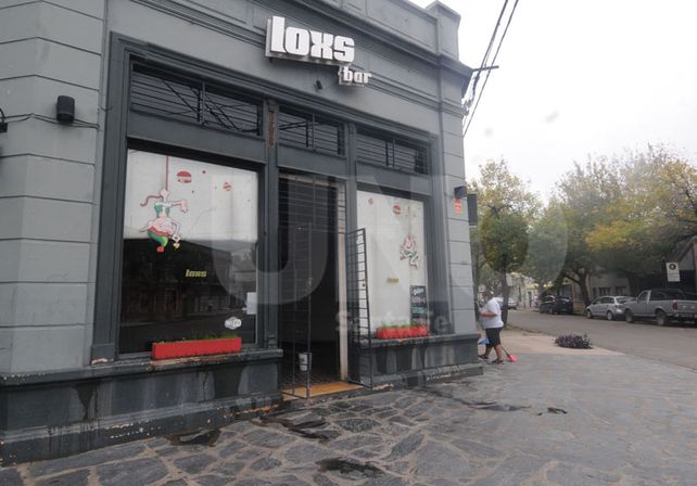 Vandalismo. Rompieron la vidriera de un bar en barrio Candioti. Foto: Manuel Testi / UNO Santa Fe