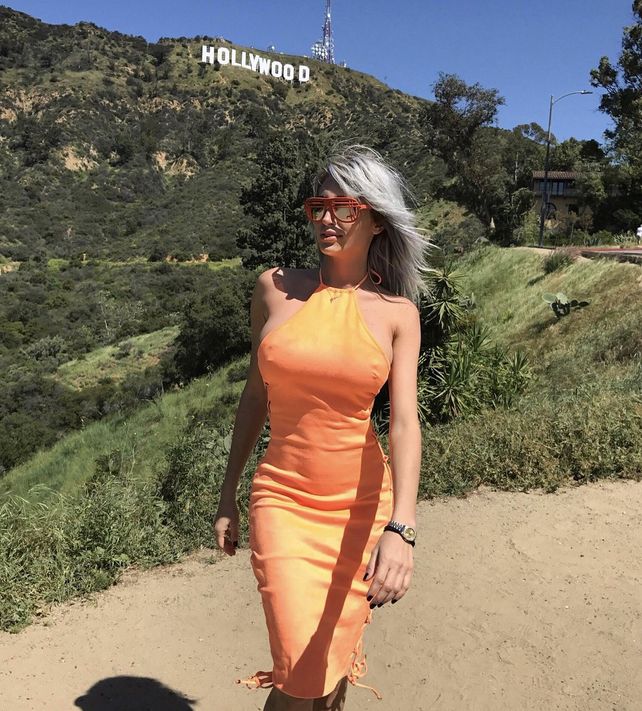 Vicky Xipolitakis volvió al sorprender e invadió la mansión de una mega estrella de Hollywood.