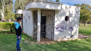 No es solo una cuestión de salud colectiva o de higiene urbana, abrir baños es también una manera de fomentar el uso del espacio público, señala Cavatorta.&nbsp;