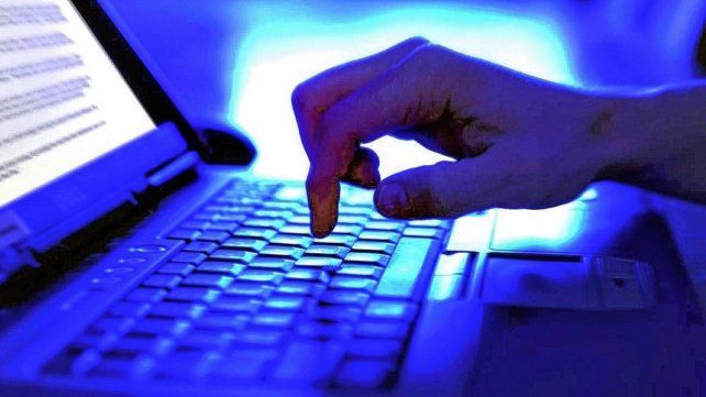 La banda cometía estafas a través de las redes sociales donde ofrecían motos.