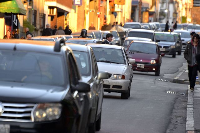 La caída en las ventas de vehículos 0km podría superar el 45% este año