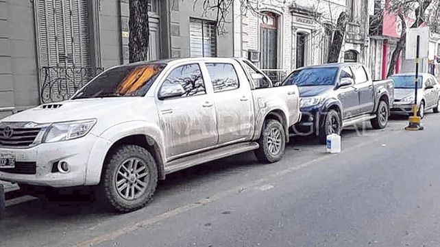Recuperadas. Dos Hilux robadas en Santa Fe y Santo Tomé fueron halladas en Jujuy y devueltas a los dueños.