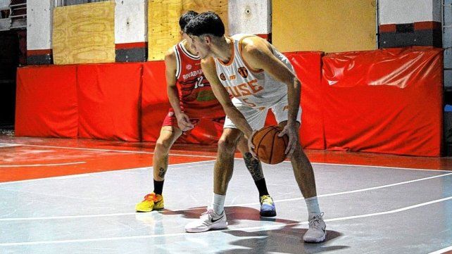 Liga Federal: Urquiza de Santa Elena ganó en Santa Fe y es líder