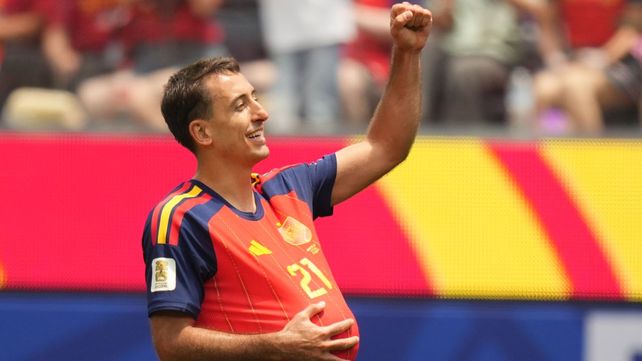 Mikel Oyarzábal hizo dos de los tres goles de España ante Austria y ya tiene cuatro en el Mundial.