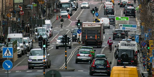 El tr&aacute;nsito vehicular crece a&ntilde;o a a&ntilde;o y genera caos en todas las calles.