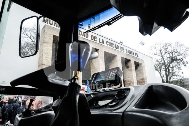 Seguridad: colectiveros piden cámaras y cabinas en los coches