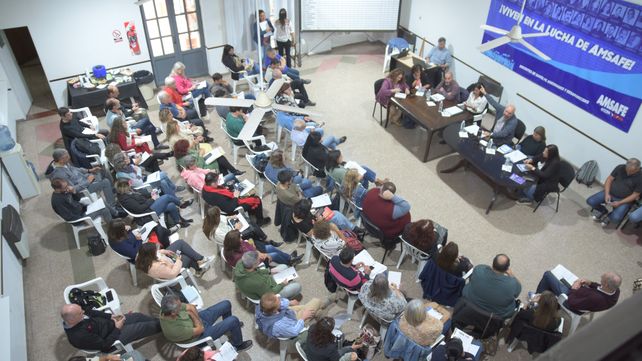 La asamblea de Amsafé decidirá este viernes si acepta o rechaza la oferta salarial realizada por el gobierno santafesino.