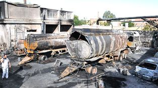 Un muerto y tres heridos al estallar un cami&oacute;n tanque en Mendoza