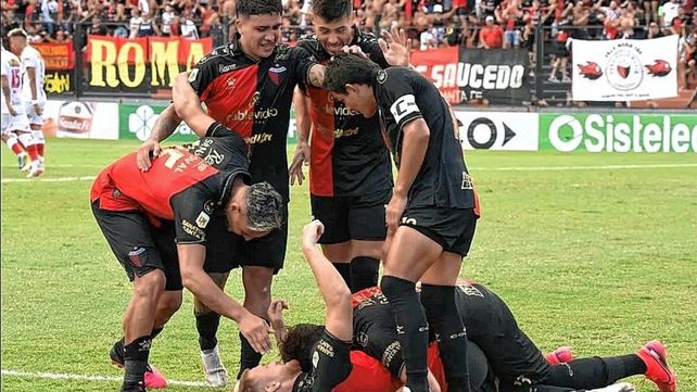 Colón cuenta con argumentos sólidos para festejar en el Clásico.