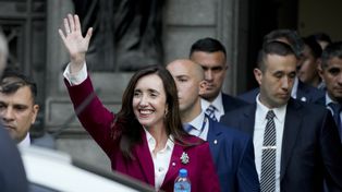 La vicepresidenta electa Victoria Villarruel mantuvo un breve contacto con la prensa tras su reunión con Cristina Fernández de Kirchner.