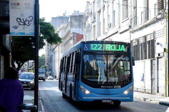 Varias líneas del transporte modificarán sus recorridos durante la tarde y parte de la noche por la macha que culminará en el Monumento a la Bandera.&nbsp;