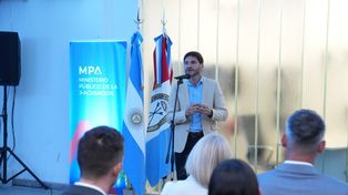 El gobernador afirmó que la oferta salarial a los estatales estará atada a los recursos provinciales
