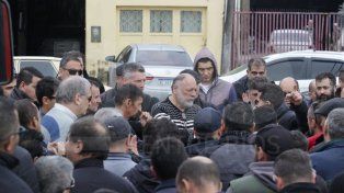 UTA continúa sin levantar el paro de colectivos. El argumento es que aún no recibieron la notificación de la conciliación obligatoria. Se levantaría en las próximas horas