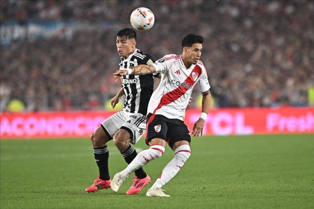 River pudo ante su gente.