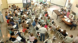 El gobierno espera que los docentes recapaciten y acepten la mejora salarial