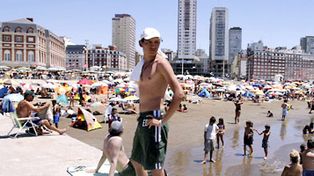 El resurgimiento y sofisticaci&oacute;n de las playas de Mar del Plata