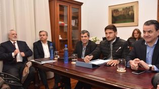 Pullaro pasó por la Legislatura y volvió a cargar contra la Justicia