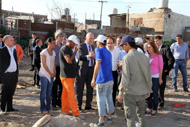 Bonfatti anunció obras de iluminación para cuatro barrios de Santa Fe