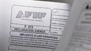 Otro golpe al bolsillo: Milei insiste en reponer el impuesto a las Ganancias