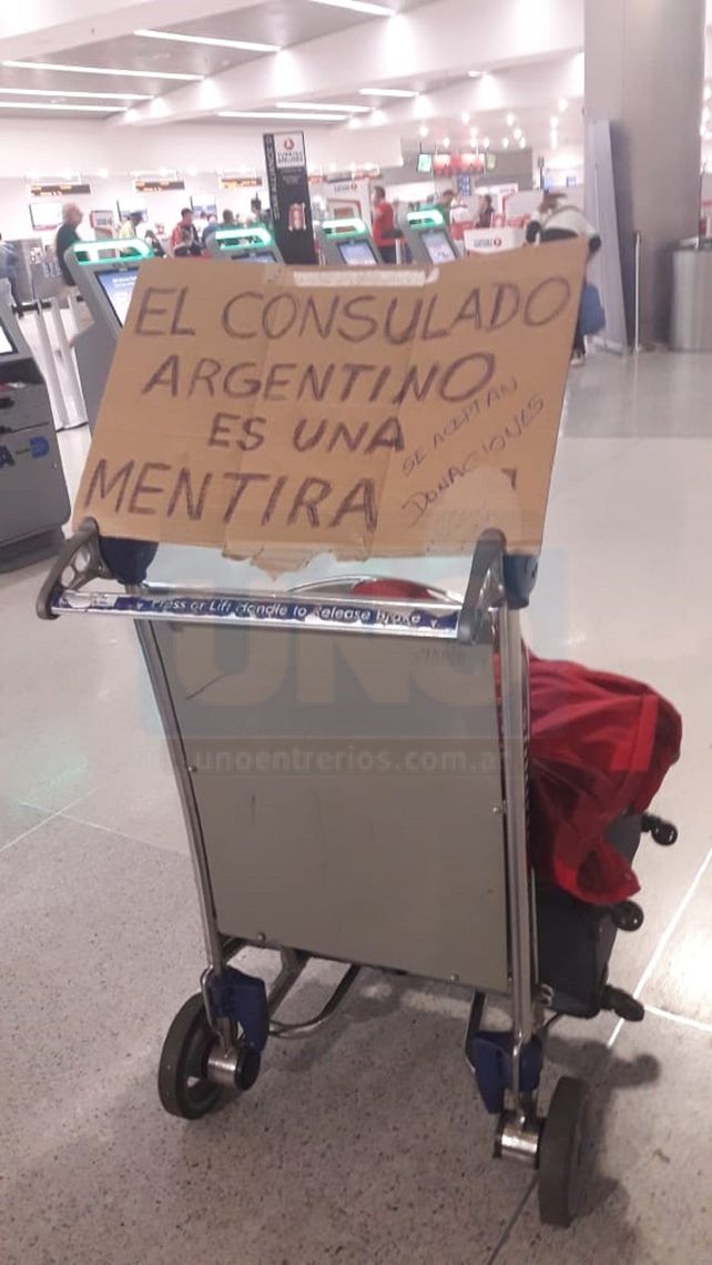 Enojos: los turistas se molestaron con la empresa a&eacute;rea y con el Consultado en Miami.