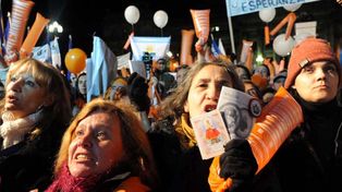 Multitudinaria marcha frente al Congreso en defensa del matrimonio hombre-mujer