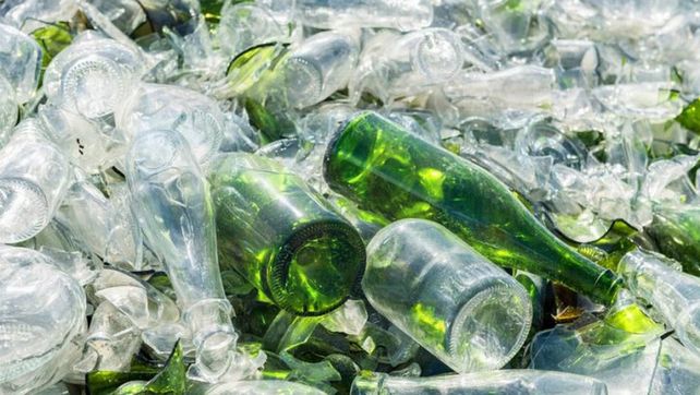 35&nbsp;Es el precio del kilo de vidrio. Depende su calidad y tipo puede llegar a venderse en 0