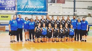 Las chicas de Villa Dora sumaron un nuevo triunfo en casa